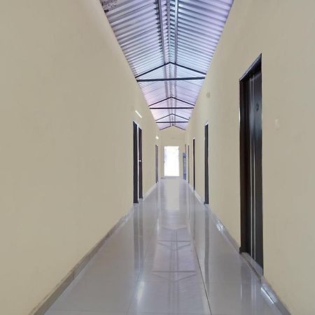 Oyo Flagship Sai Satyam Lodge Pune Exterior photo